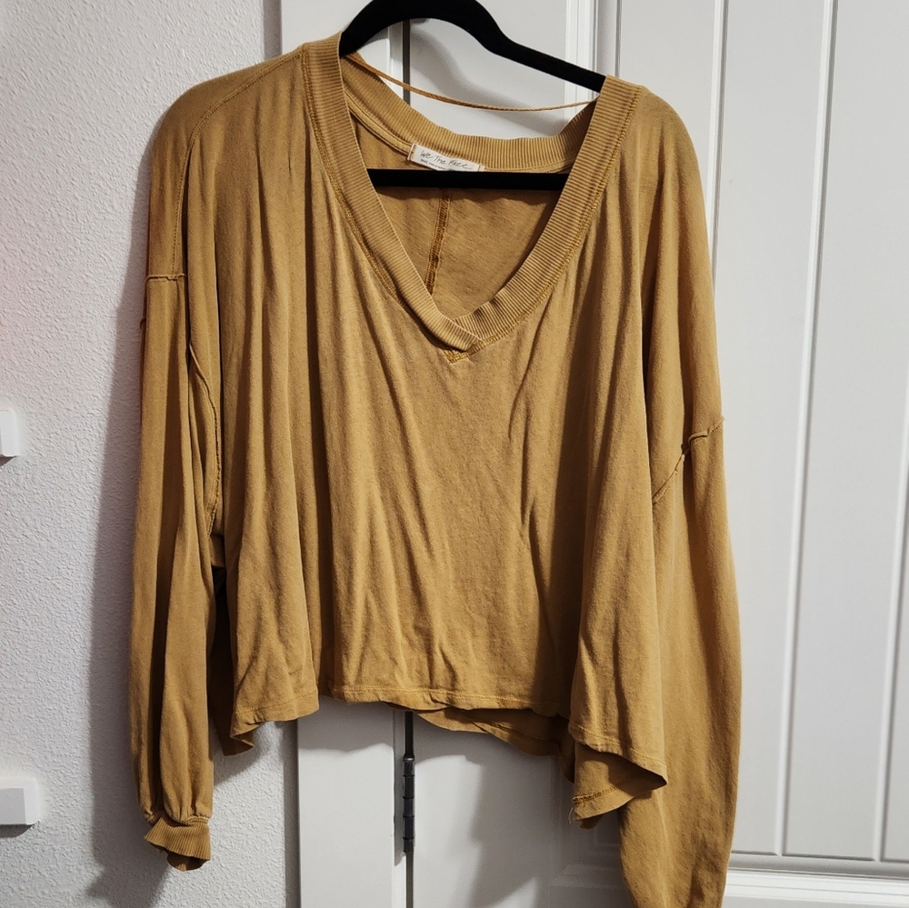 Free People long sleeve knit shirt